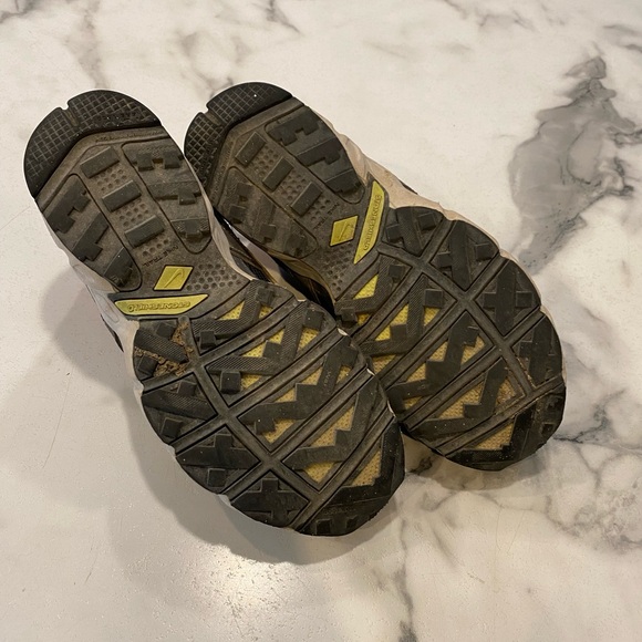 Nike Shoes - Picture 6 of 6